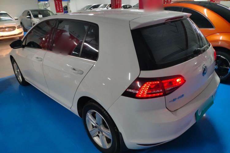 Used Volkswagen Golf 2017 1.6L Automatic Comfort Million-Vehicle Anniversary Edition