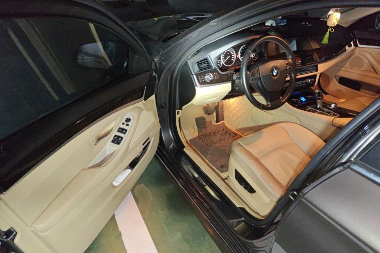 Used BMW 5 Series 2013 525Li Leading Model