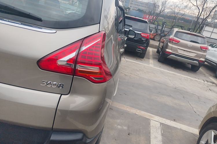 Used Peugeot 3008 2015 2.0L Automatic Trend Edition
