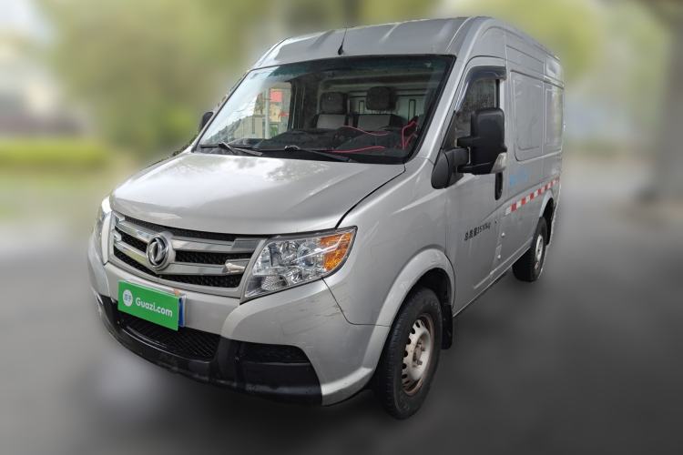 Used Dongfeng Yufeng 2018 2.3T Logistics Vehicle A100 Luxury Edition Short Wheelbase Mid-Roof Design 5–9 Seater