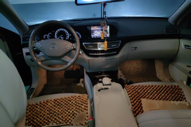 Used Mercedes-Benz S-Class 2012 S 300 L Business Standard Model