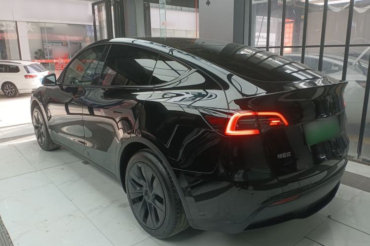 Used Tesla Model Y 2023 Rear-Wheel-Drive Version Rear Left 45 Deg