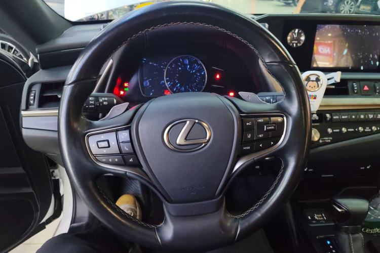 Used Lexus ES 2020 200 Excellence Edition
