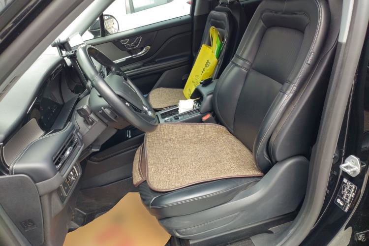 Used Lincoln Corsair 2022 2.0T Two-Wheel Drive Deluxe Edition Left Front Seat