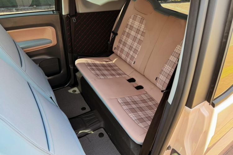 Used Chery QQ Ice Cream 2025 205km Qi Energy Version Interior 5