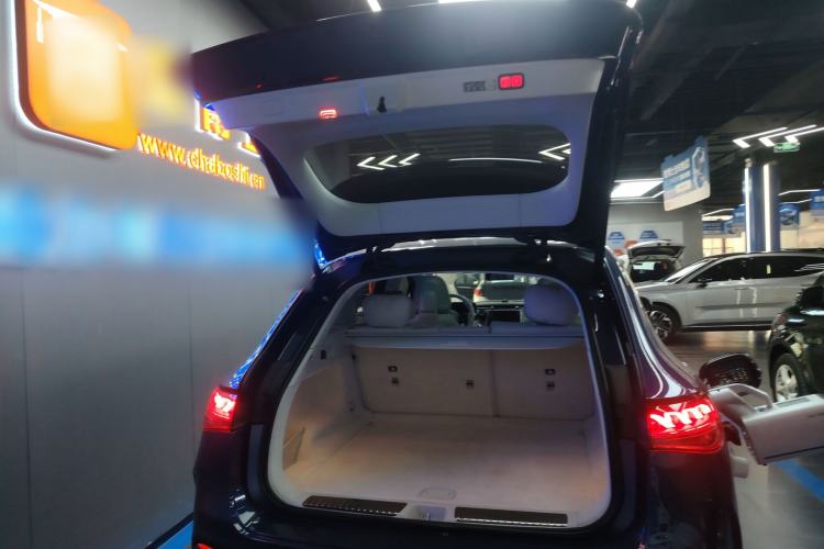 Used Mercedes-Benz EQE SUV 2023 350 4MATIC Luxury Edition Trunk