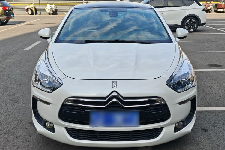 Used DS 5 2013 1.6T Luxury Edition THP160
