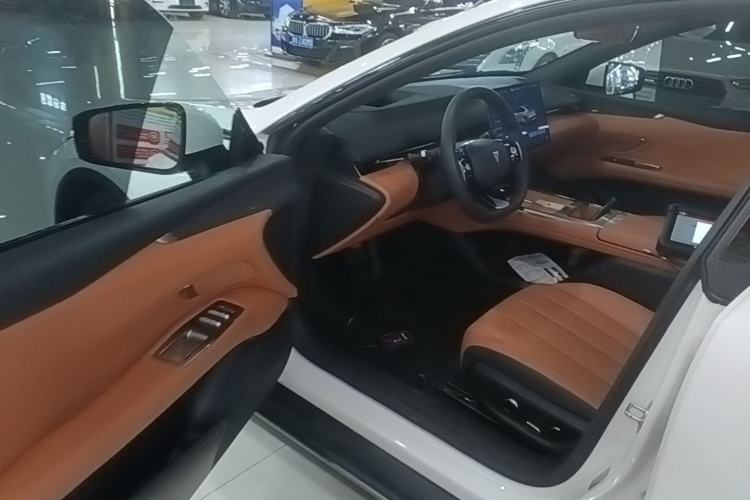 Used Deepal L07 2024 230Max Qiankun Intelligent Driving ADS SE Range-Extended Version
