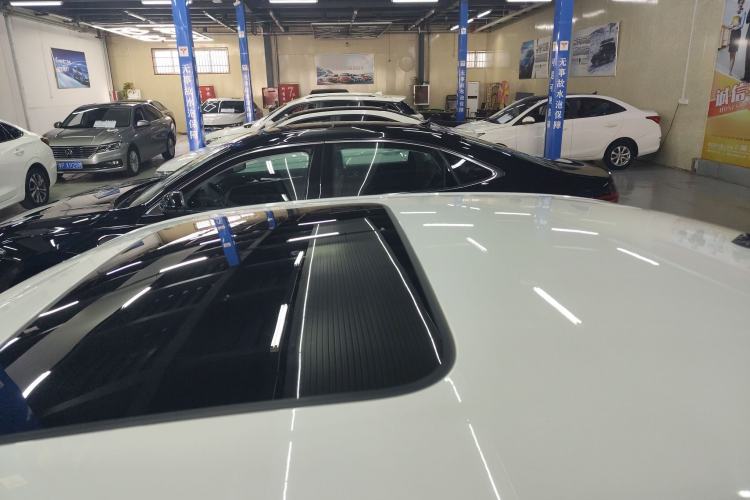 Used Volkswagen Lavida 2023 1.5L Automatic 5 Million Edition Roof