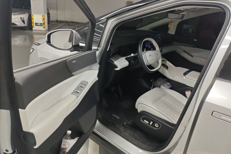 Used XPeng X9 2024 610 Long-Range Pro
