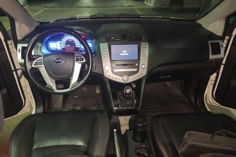 Used BYD S6 2014 2.0L Manual Luxury 5-Seater