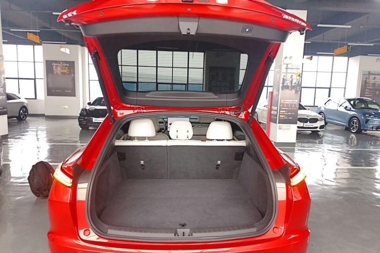 Used ONVO L60 2024 60 kWh Rear-Drive Version