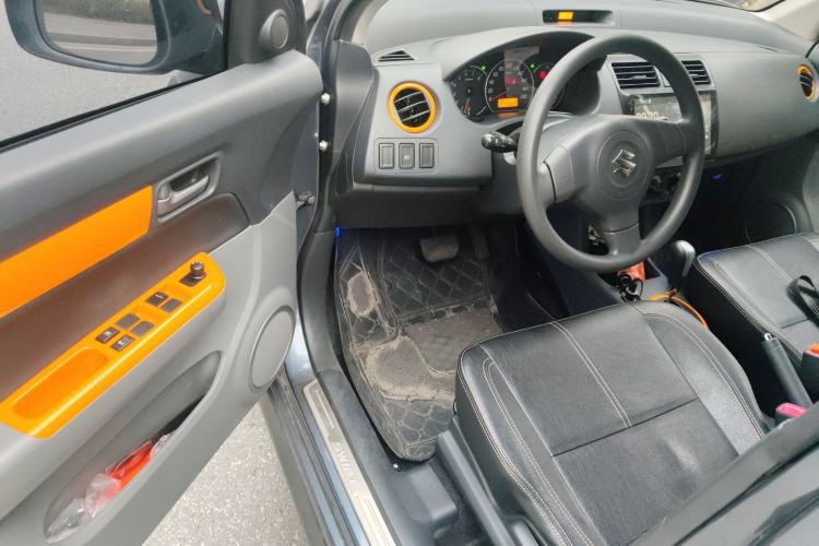 Used Suzuki Swift 2016 1.5L Automatic Fashionable Coolplay Edition
