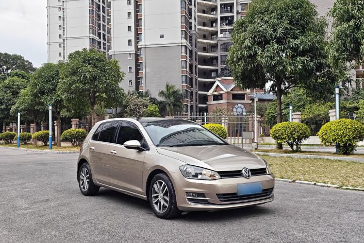 Used Volkswagen Golf 2015 1.4TSI Automatic Luxury Model Exterior 2