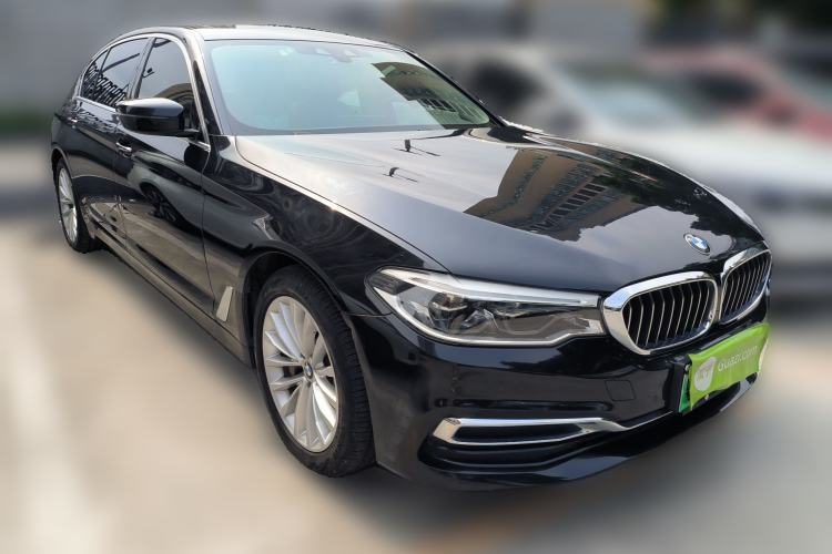 Used BMW 5 Series New Energy 2020 Mileage Upgrade Version 530Le Luxury Package Front Right 45 Deg