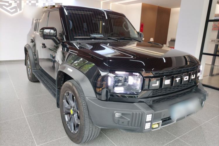 Used JETOUR Traveler 2023 2.0T All-Wheel-Drive CrossPRO Front Right 45 Deg