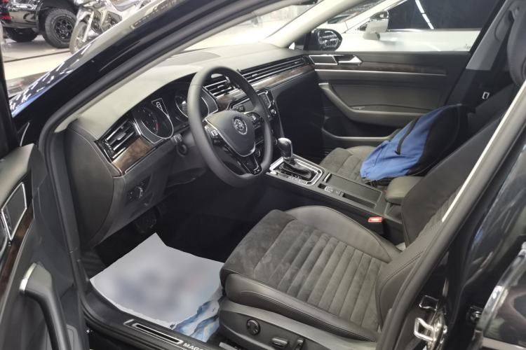 Used Volkswagen Magotan 2017 330TSI DSG Luxury Model Driver Seat