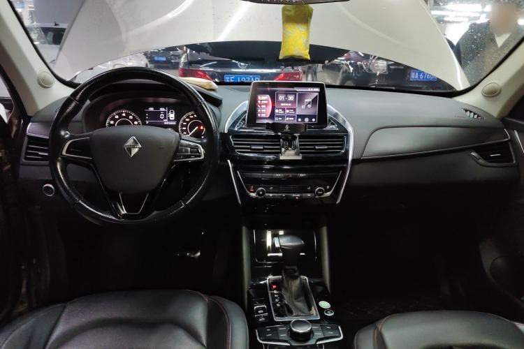 Used BORGWARD BX5 2017 20TGDI Automatic Two-Wheel Drive Pioneer Edition