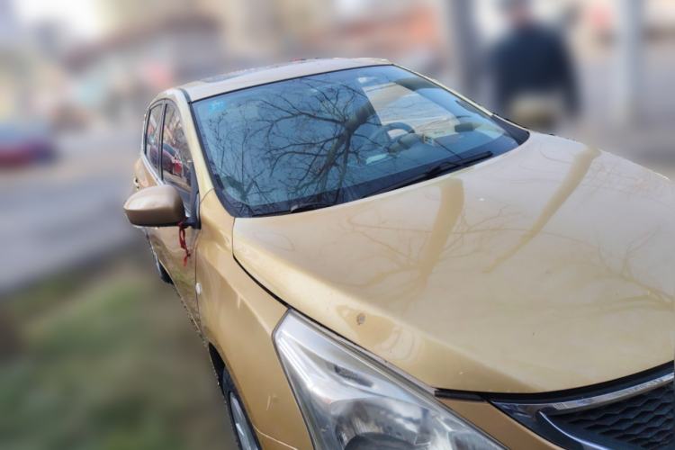 Used Nissan Tiida 2011 1.6L CVT Smart Version Front Right 45 Deg