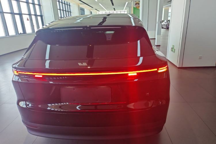 Used Li Auto i6 2025 Model Two-Wheel-Drive Standard Type Rear