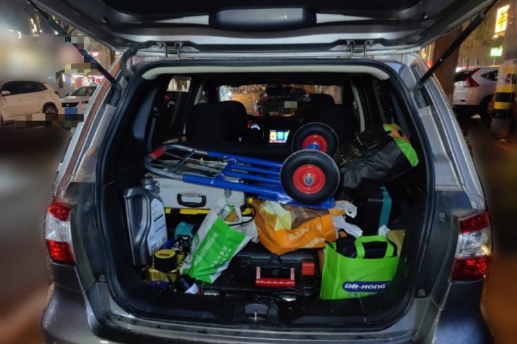 Used Nissan Livina 2013 1.6XE CVT Comfort Edition Trunk