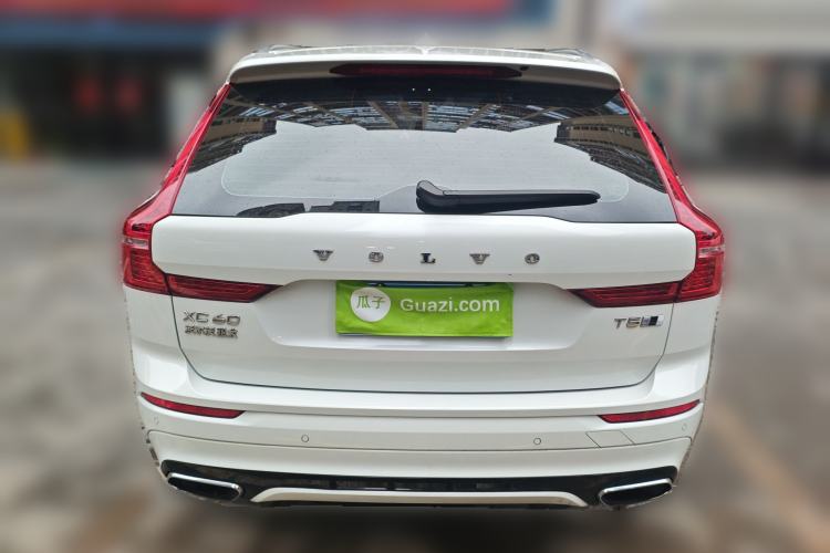 Used Volvo XC60 2019 T5 4x4 Smart & Dynamic Sport Edition China VI Standard
