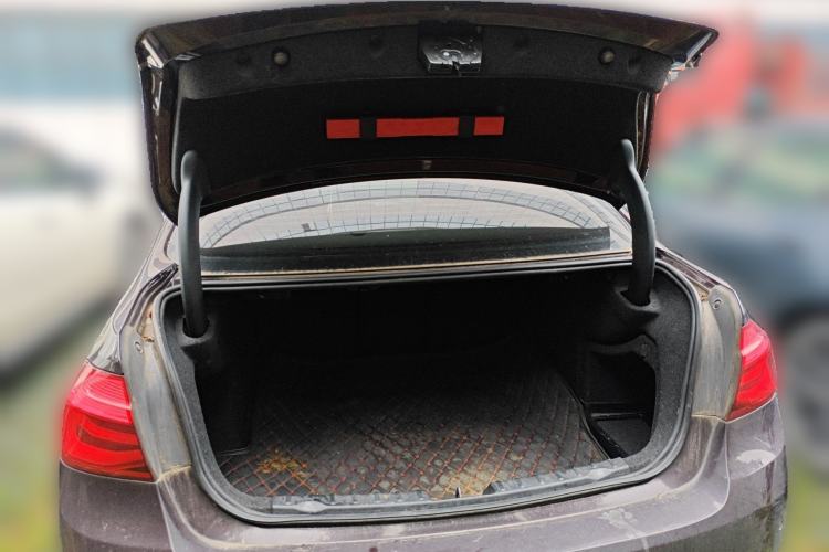Used BMW 3 Series 2017 318Li Fashion Model Trunk