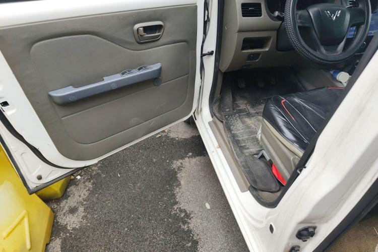 Used Wuling Rongguang V 2019 1.5L Practical Model China VI LAR Driver Seat