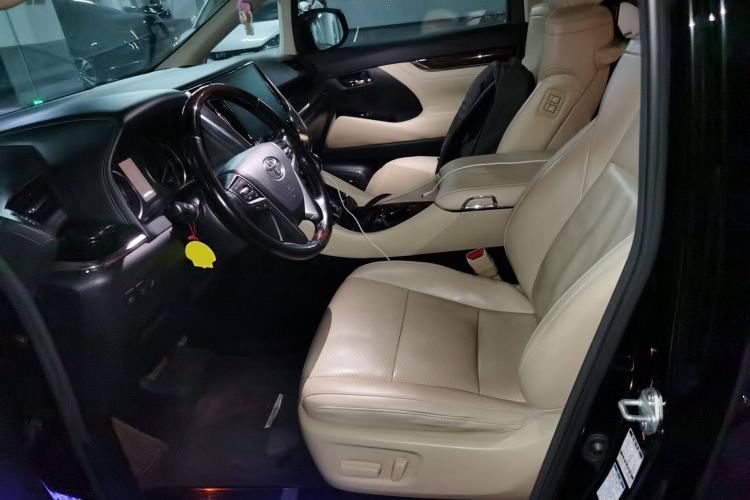Used Toyota Alphard 2020 Dual-Engine 2.5L Luxury Edition
