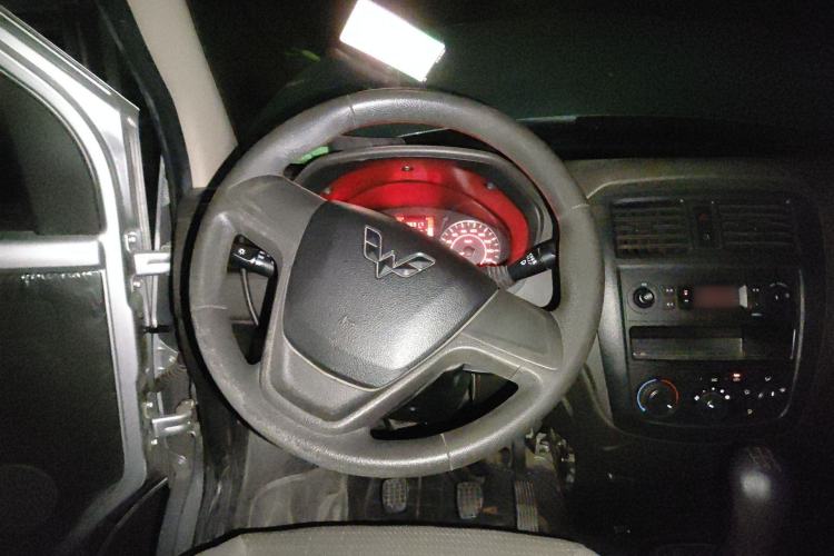 Used Wuling Rongguang S 2022 1.2L Base Version 5-Seater LSI