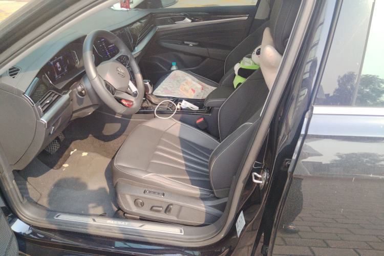 Used Volkswagen Passat 2023 Revised 380TSI Luxury Edition Left Front Seat