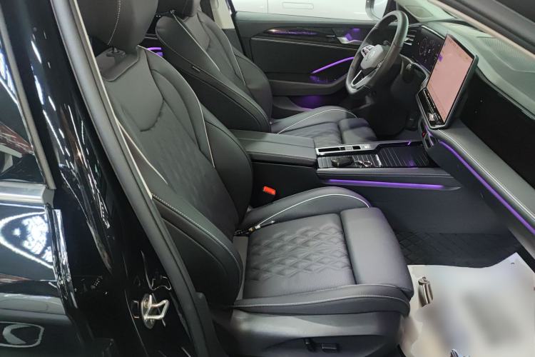 Used Volkswagen Magotan 2024 380TSI DSG Prestige Edition DaMai Package Right Front Seat