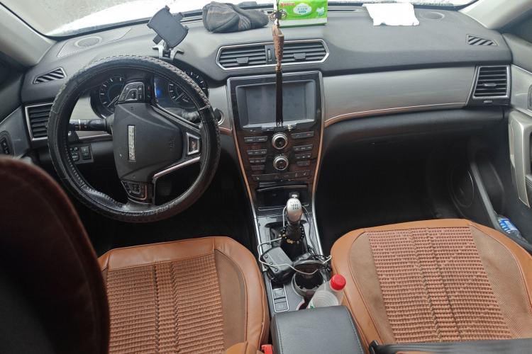 Used Haval H2 2016 Red-Label 1.5T Manual Two-Wheel Drive Luxury Model