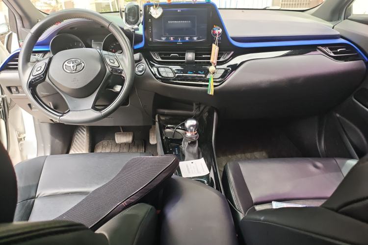 Used Toyota IZOA 2018 2.0L Yichi Version China VI Standard