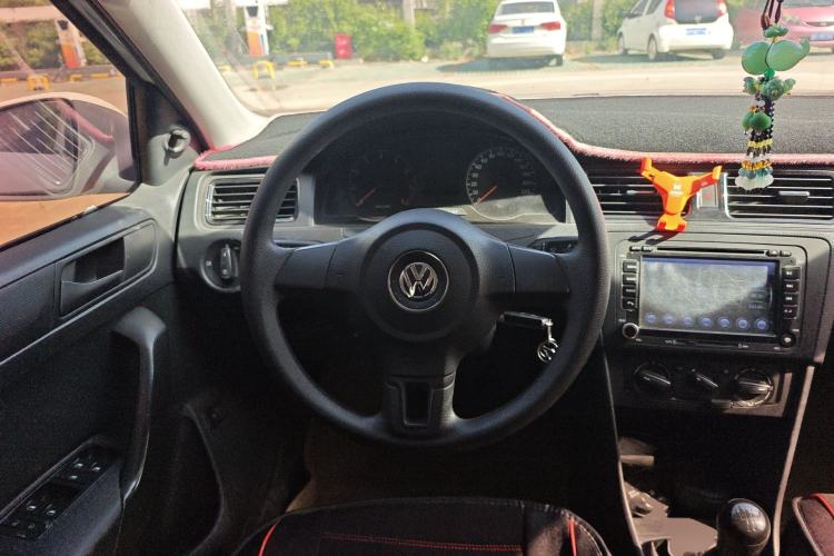 Used Volkswagen Santana 2015 1.4L Manual Fashion Edition