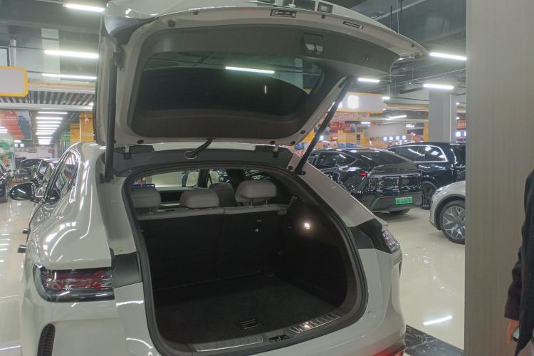 Used Denza N7 2023 Long-Range Performance Max Edition Trunk