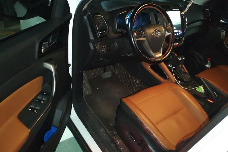 Used CHANGAN OSHAN CX70 2017 Facelifted CX70T 1.5T Automatic Zunqing Edition