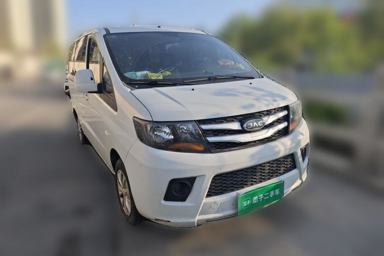 Used JAC Refine M3 2018 1.6L Express Edition 7-Seater Front Right 45 Deg