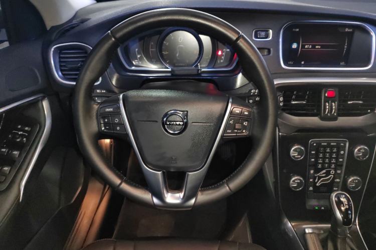 Used Volvo V40 2018 T3 Zhiyi Edition Steering Wheel