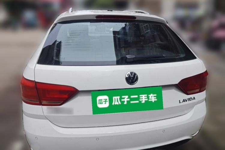 Used Volkswagen Gran Lavida 2015 1.6L Automatic Fashion Edition Rear