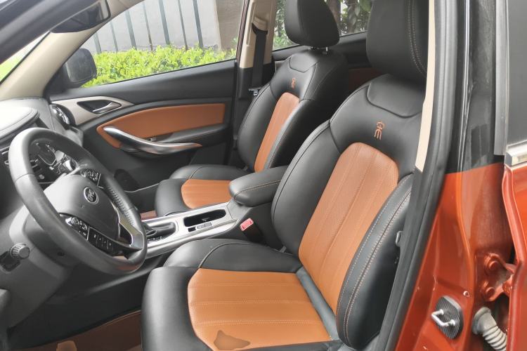 Used BYD Song 2016 2.0TID Automatic Prestige Edition Left Front Seat