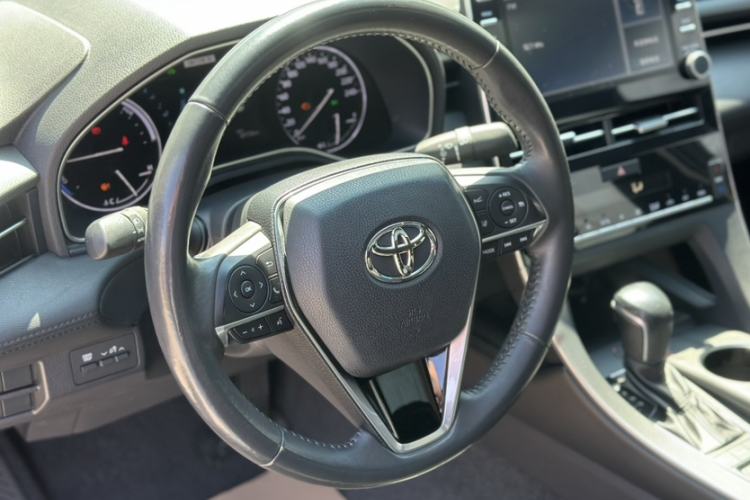 Used Toyota Avalon 2019 Dual-Engine 2.5L Luxury Edition China VI Standard
