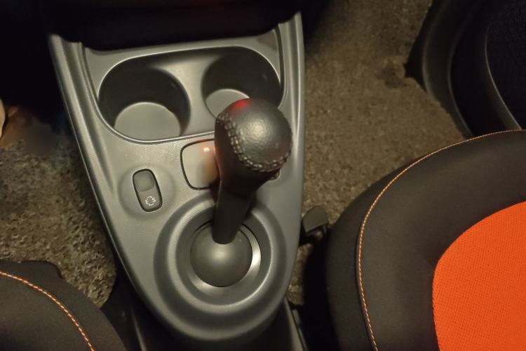 Used smart fortwo 2015 1.0L 52 kW Hardtop Passion Edition