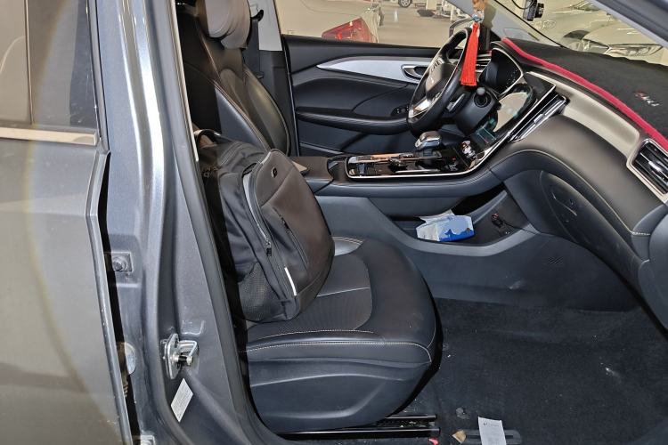 Used Roewe i6 MAX 2020 300TGI Automatic "Swell Cool Smart Drive" Edition Right Front Seat