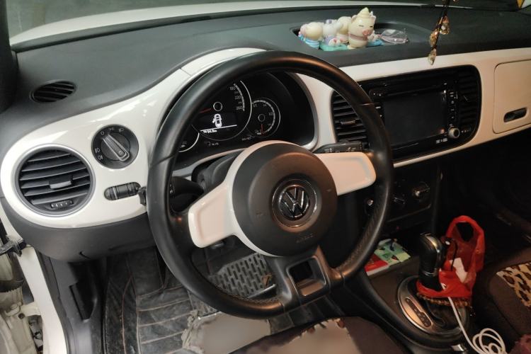 Used Volkswagen Beetle 2014 1.4TSI Fashion Edition Steering Wheel