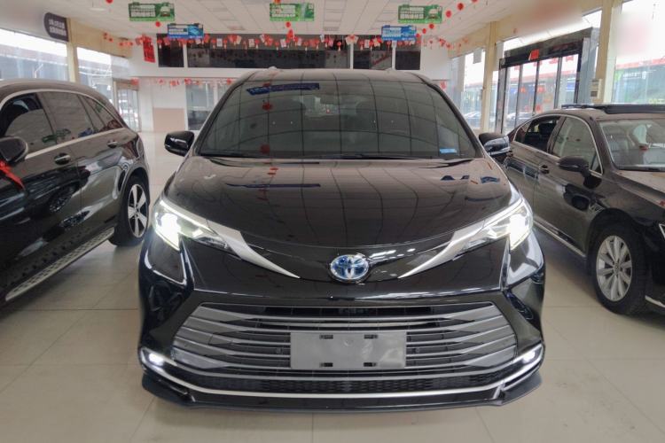 Used Toyota Sienna 2021 2.5L Hybrid Premium Edition
