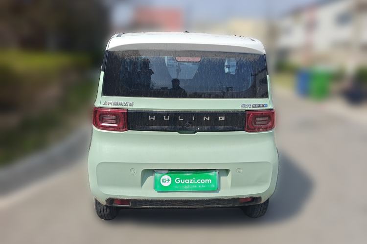 Used Wuling Hongguang MINIEV 2021 Macaron Sandwich Model 120 km Lithium Iron Phosphate Rear