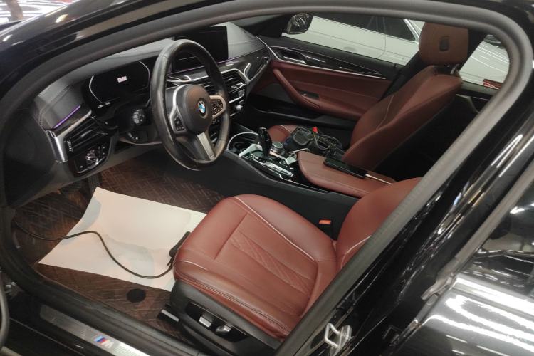 Used BMW 5 Series 2021 525Li M Sport Package Left Front Seat