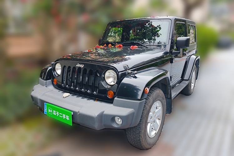 Used Jeep Wrangler 2010 3.8L Sahara two-door model