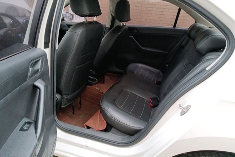 Used Volkswagen Jetta 2017 1.5L Automatic Fashion Model
